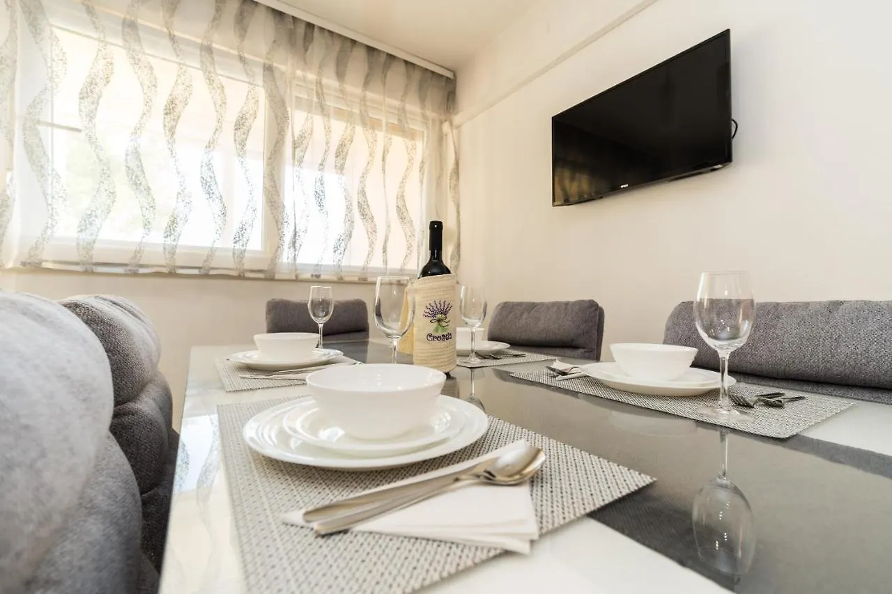 Apartment Mihaela Zara 0*,  Croazia