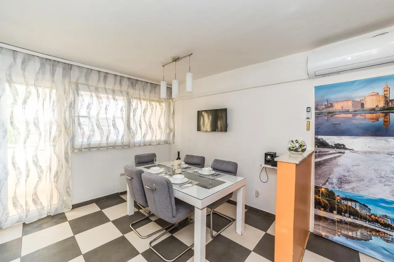 Apartment Mihaela Zara